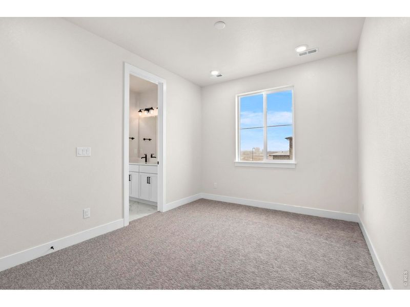 Spacious, unfurnished interior of a new home in , Fort Collins (Image 12).