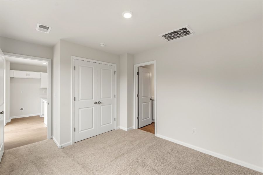 Spacious, unfurnished interior of a new home in Evergreen, Spartanburg (Image 12). Spacious, unfurnished interior of a new home in Evergreen, Spartanburg (Image 12).