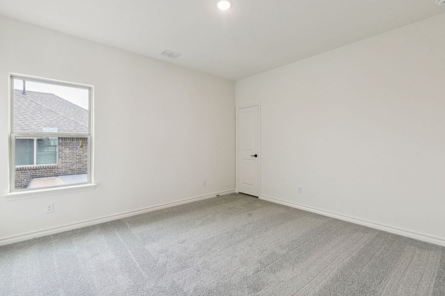 Spacious, unfurnished interior of a new home in Timberbrook, Justin (Image 27). Spacious, unfurnished interior of a new home in Timberbrook, Justin (Image 27).