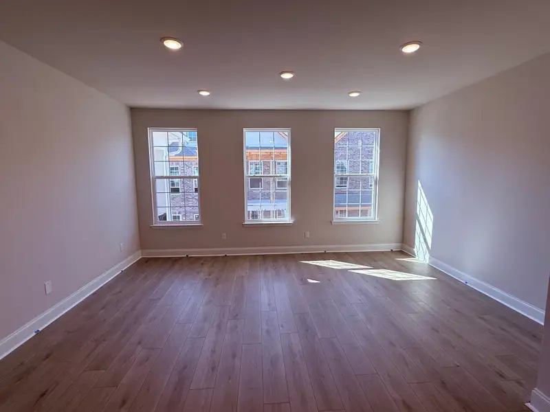 Spacious, unfurnished interior of a new home in Promenade at Clari Park, Murfreesboro (Image 7).
