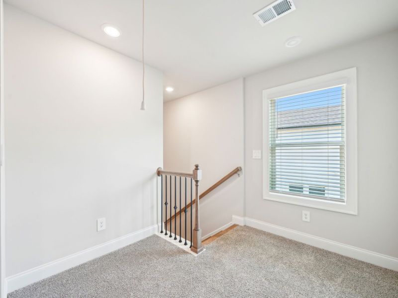 Spacious, unfurnished interior of a new home in Nolen Farm, Gastonia (Image 12).