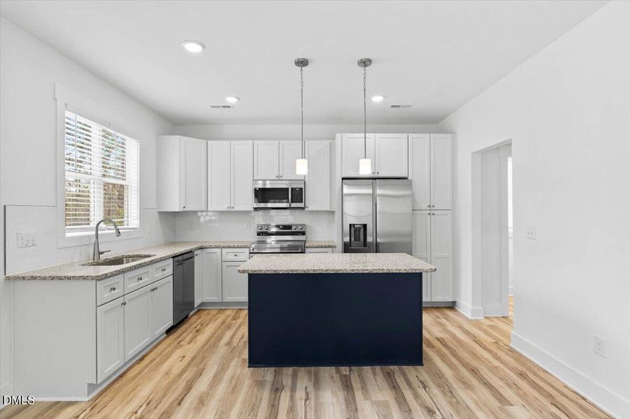 13-938 Jasmine - Open Peek Media-13