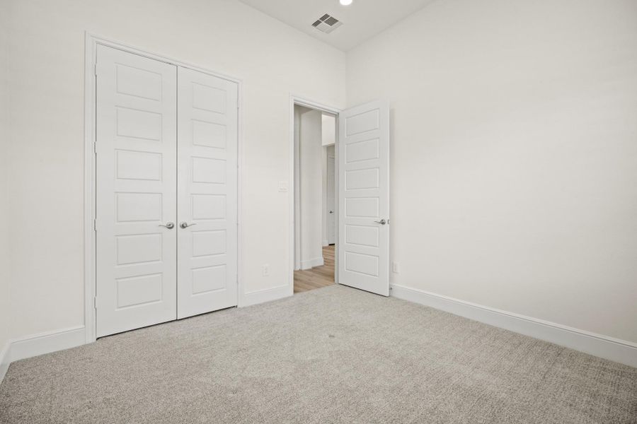 Spacious, unfurnished interior of a new home in Westwood, League City (Image 32). Spacious, unfurnished interior of a new home in Westwood, League City (Image 32).