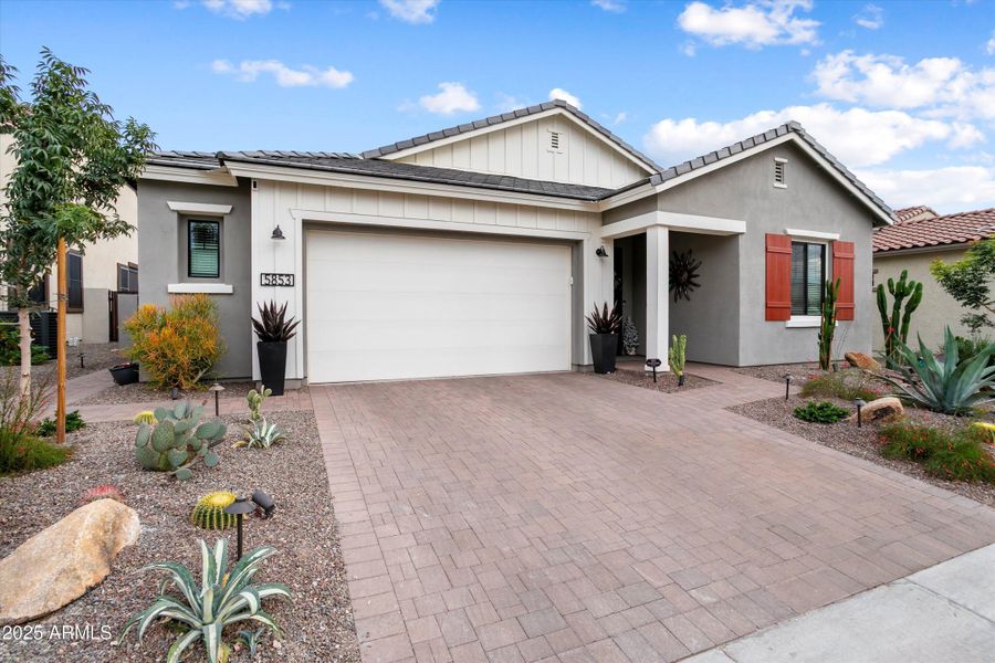 The Goldfinch By K. Hovanian