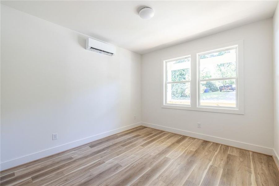 Spacious, unfurnished interior of a new home in , Atlanta (Image 42).