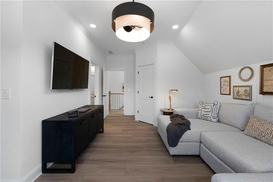 Furnished interior view inside a new home in , Waleska (Image 7).