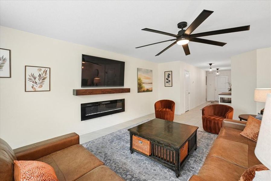 Furnished interior view inside a new home in Trinity West, Dallas (Image 13). Furnished interior view inside a new home in Trinity West, Dallas (Image 13).
