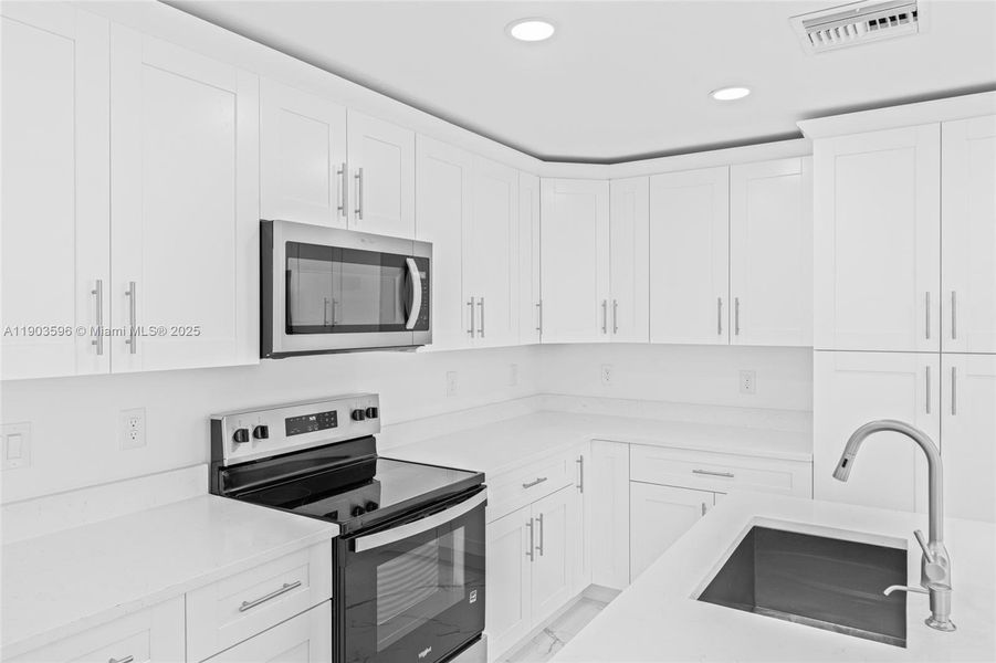 Furnished interior view inside a new home in , Lehigh Acres (Image 12).