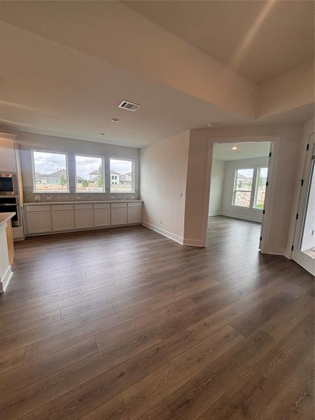Spacious, unfurnished interior of a new home in Santa Rita Ranch, Liberty Hill (Image 14). Spacious, unfurnished interior of a new home in Santa Rita Ranch, Liberty Hill (Image 14).