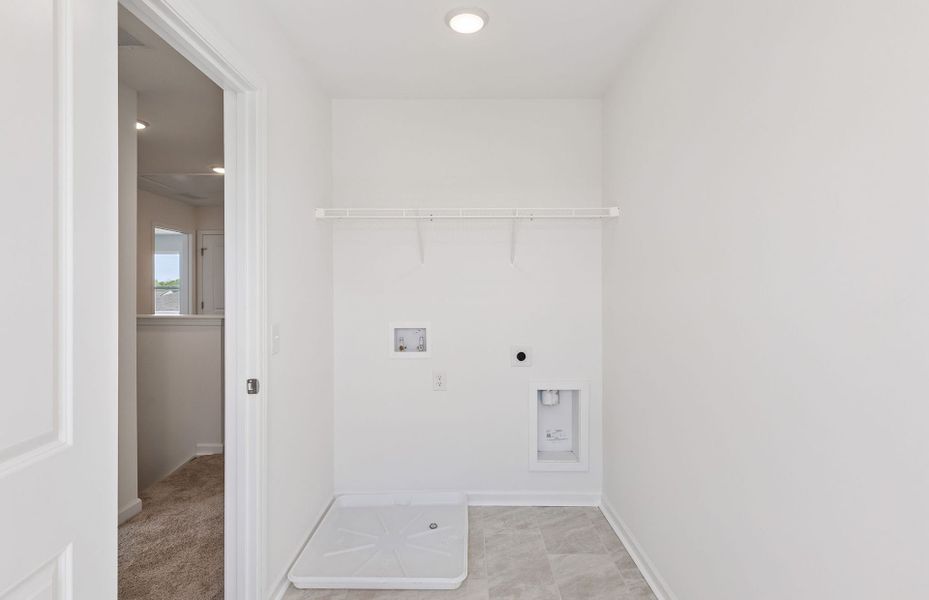 Spacious, unfurnished interior of a new home in Highlands of Carter's Station, Columbia (Image 23).