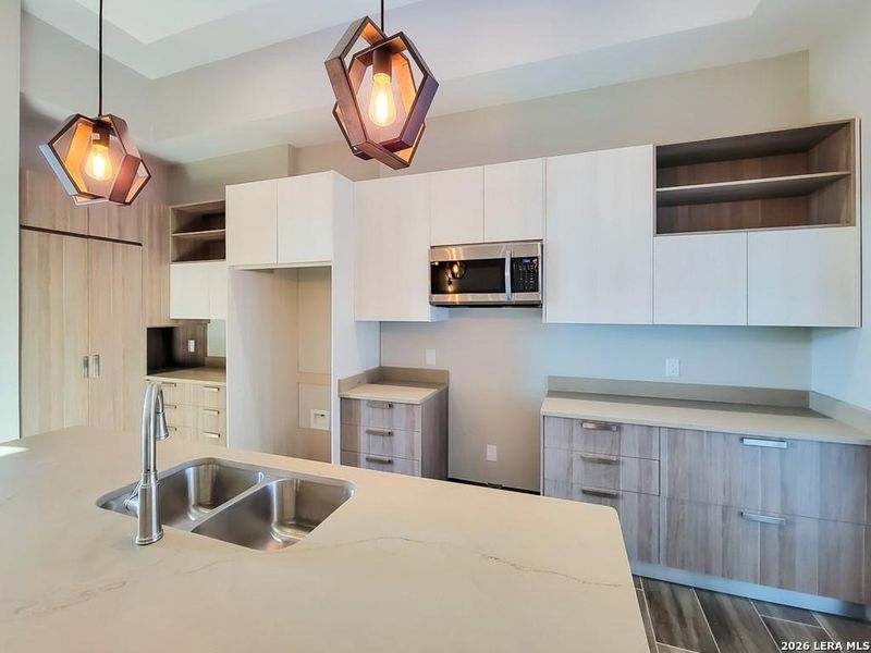 Furnished interior view inside a new home in , Eagle Pass (Image 8).