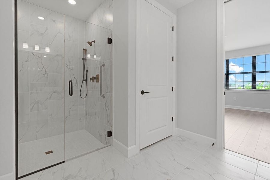 Spacious, unfurnished interior of a new home in Esplanade by the Islands Coach Homes, Naples (Image 8).