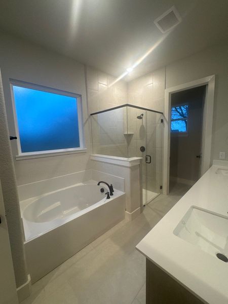 Furnished interior view inside a new home in Fannin Ranch, Leonard (Image 5).