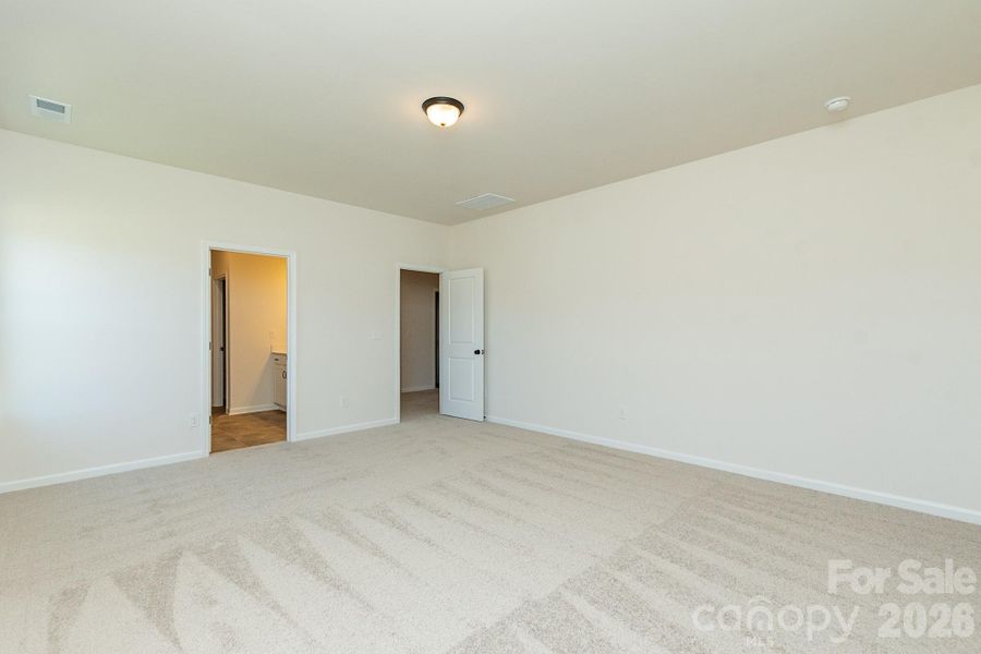 Spacious, unfurnished interior of a new home in Winecoff, Salisbury (Image 27).