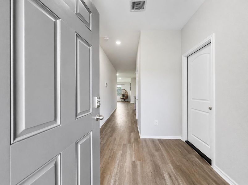 Spacious, unfurnished interior of a new home in Summerwood Trails, Willis (Image 22). Spacious, unfurnished interior of a new home in Summerwood Trails, Willis (Image 22).