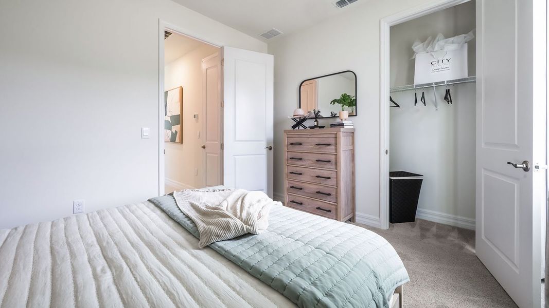 Representative furnished interior of a home built from the JENNINGS by D.R. Horton in Lakes of Mount Dora, Mount Dora (Image 34). Representative furnished interior of a home built from the JENNINGS by D.R. Horton in Lakes of Mount Dora, Mount Dora (Image 34).