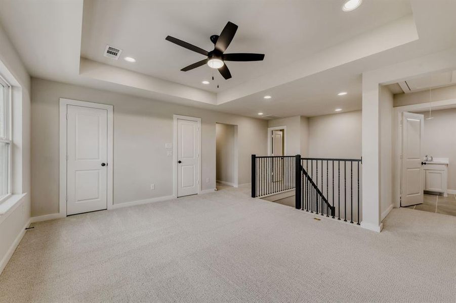Spacious, unfurnished interior of a new home in Mustang Lakes Villas, Celina (Image 17).