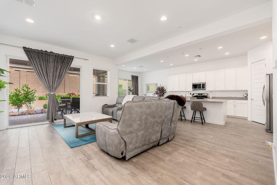 3272 W Peak View Rd - 03