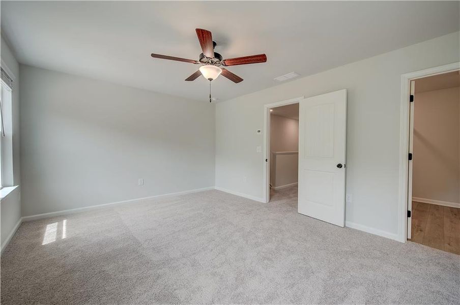 Spacious, unfurnished interior of a new home in Avery Landing, McDonough (Image 15).