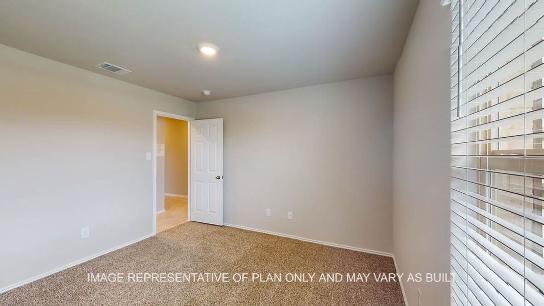 Representative unfurnished interior of a home built from the Bellvue by D.R. Horton in Reynolds Crossing, Killeen (Image 19).