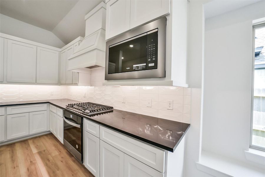 Furnished interior view inside a new home in Sienna 40', Missouri City (Image 17). Furnished interior view inside a new home in Sienna 40', Missouri City (Image 17).