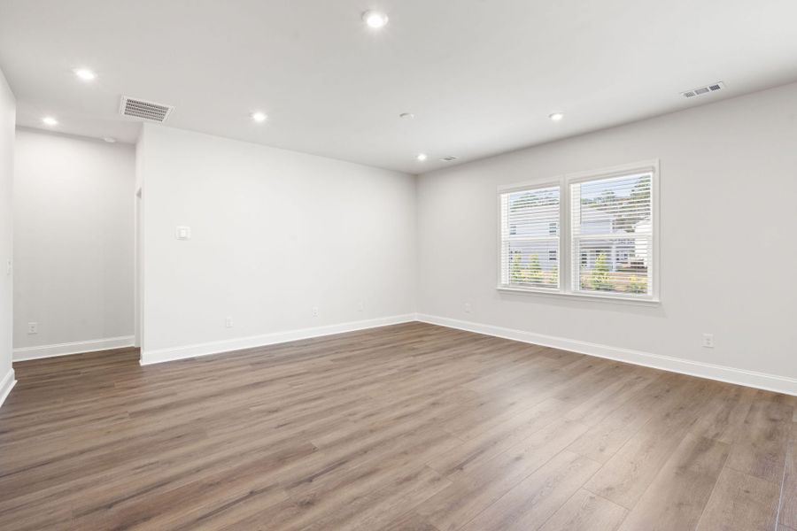 Spacious, unfurnished interior of a new home in Waterways, Richmond Hill (Image 21). Spacious, unfurnished interior of a new home in Waterways, Richmond Hill (Image 21).