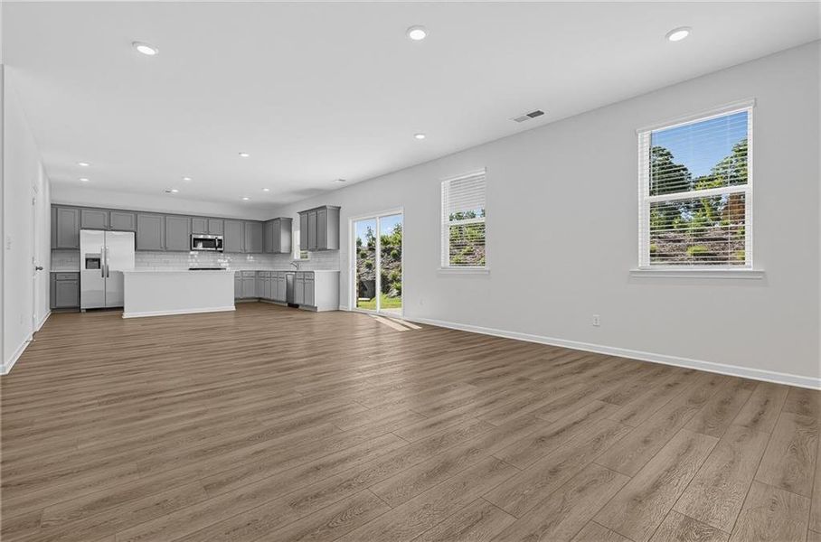 Spacious, unfurnished interior of a new home in , Bethlehem (Image 11).