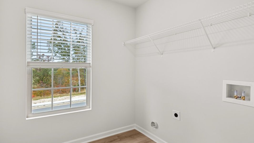 Representative unfurnished interior of a home built from the HALTON by D.R. Horton in Lost Creek, Dallas (Image 53).