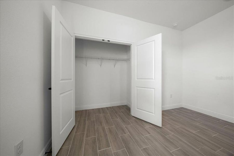 Spacious, unfurnished interior of a new home in , Ocala (Image 23).