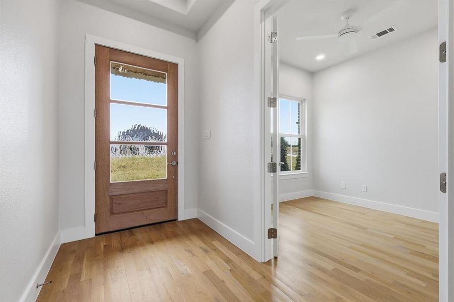 Spacious, unfurnished interior of a new home in , Mesquite (Image 18).