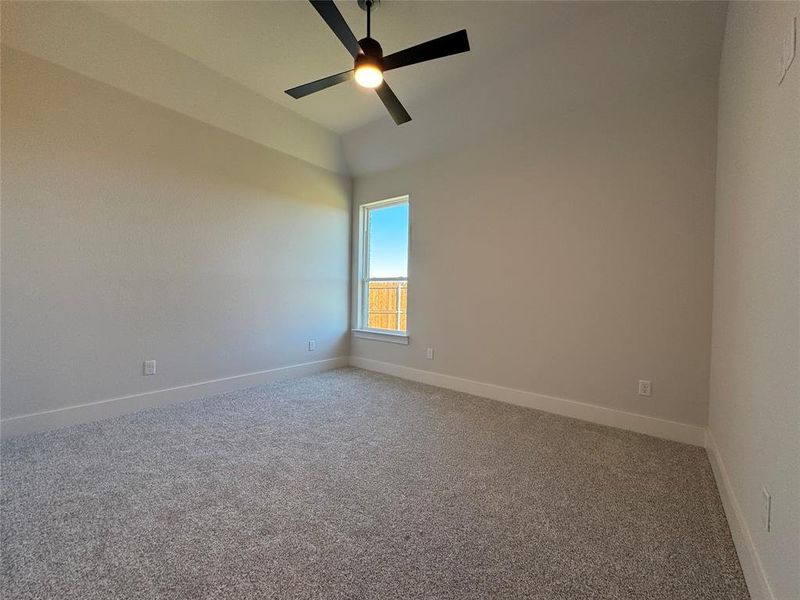 Spacious, unfurnished interior of a new home in Coyote Crossing, Godley (Image 9).
