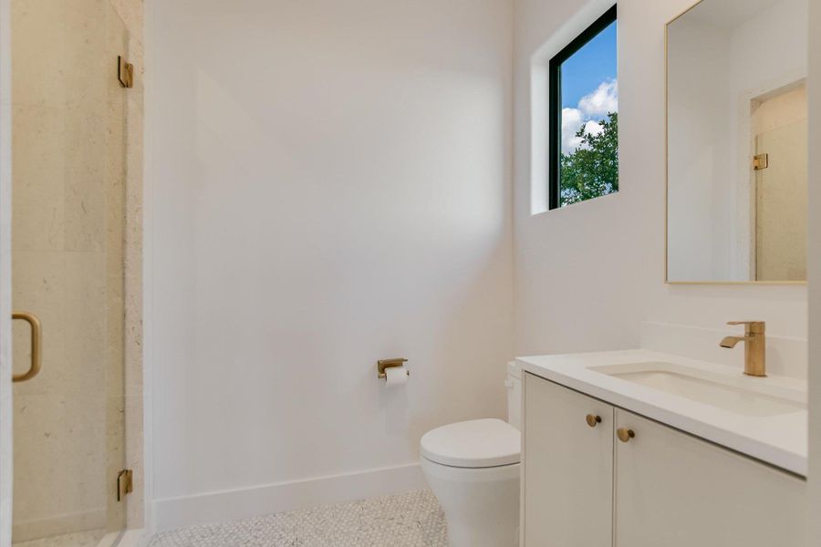 Furnished interior view inside a new home in , Horseshoe Bay (Image 16).