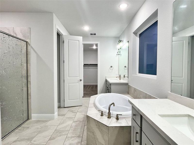 Furnished interior view inside a new home in Northlake Estates 65s, Little Elm (Image 9).