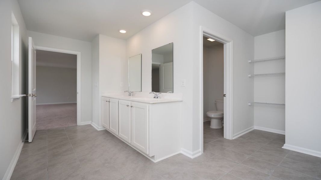 Representative unfurnished interior of a home built from the GALEN by D.R. Horton in Ridgefield, Conway (Image 31).