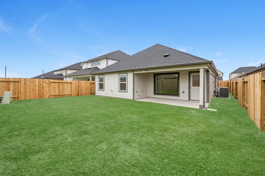Exterior details and patio area of a home in Grand Mason Crossing, Katy (Image 4). Exterior details and patio area of a home in Grand Mason Crossing, Katy (Image 4).