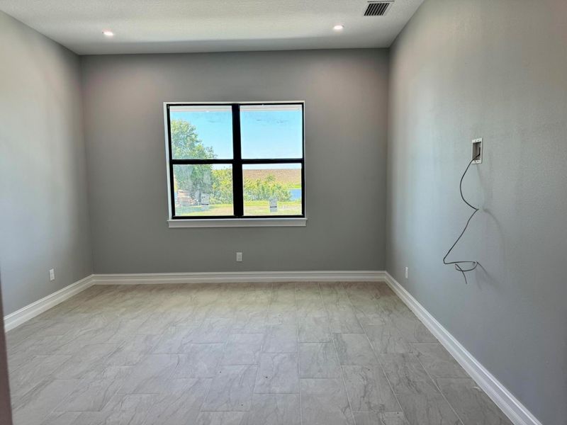 Spacious, unfurnished interior of a new home in , Okeechobee (Image 21).