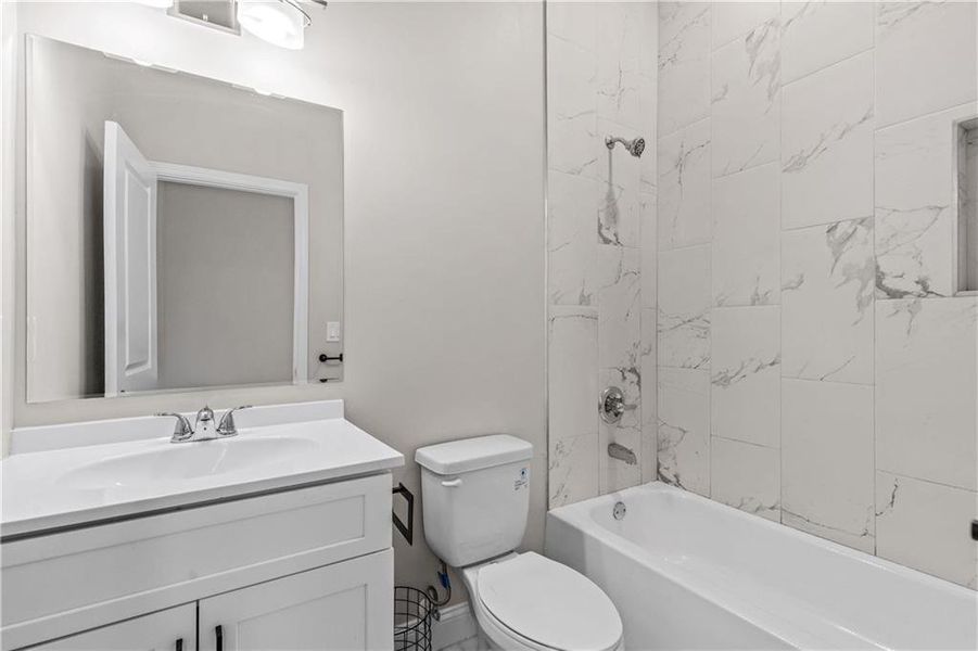 Furnished interior view inside a new home in , Atlanta (Image 13).