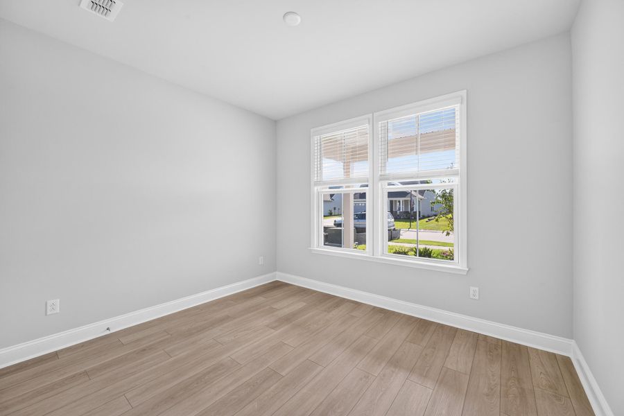 Spacious, unfurnished interior of a new home in Del Webb Charleston at Nexton, Summerville (Image 13).