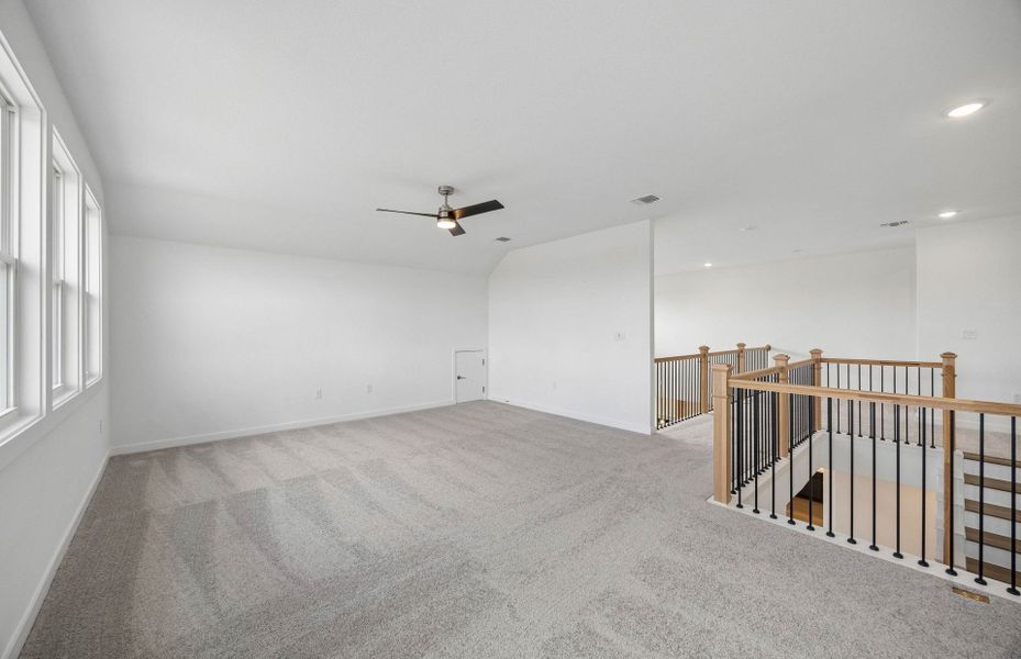 Spacious, unfurnished interior of a new home in Kuempel Farms, Pflugerville (Image 22).