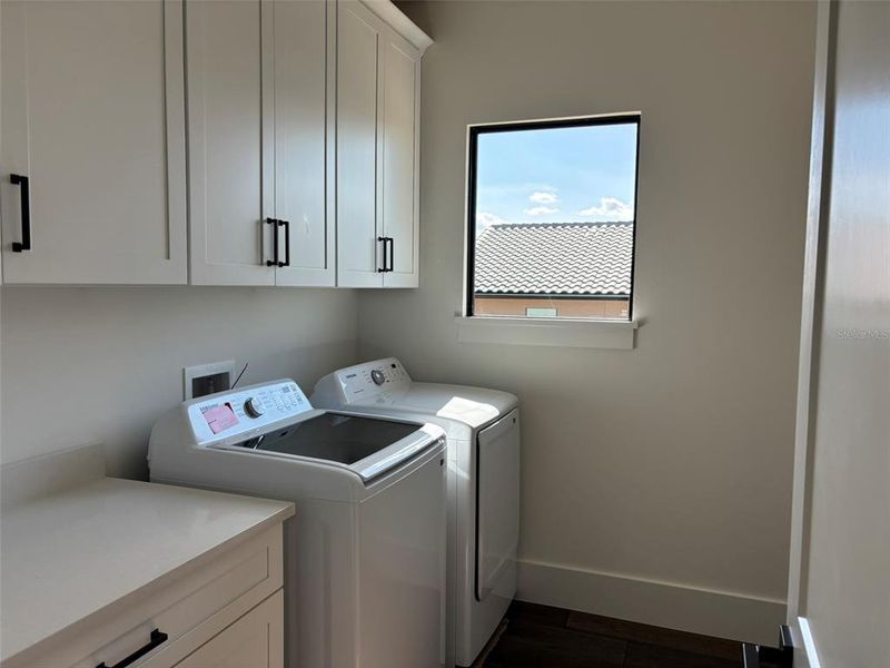 Furnished interior view inside a new home in , Montverde (Image 7).