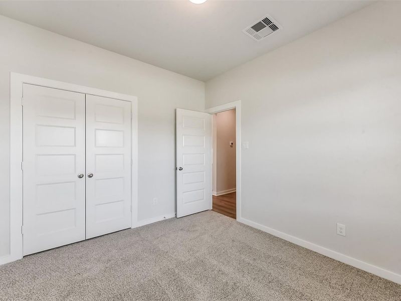 Spacious, unfurnished interior of a new home in River Ranch Meadows, Dayton (Image 36).