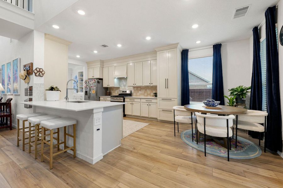 Furnished interior view inside a new home in ARTAVIA: Fairway Collection, Conroe (Image 35).