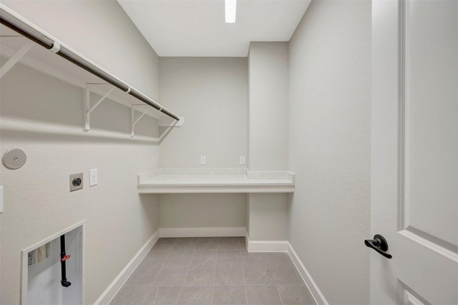 Spacious, unfurnished interior of a new home in Pomona - Grove Row Collection, Manvel (Image 27).
