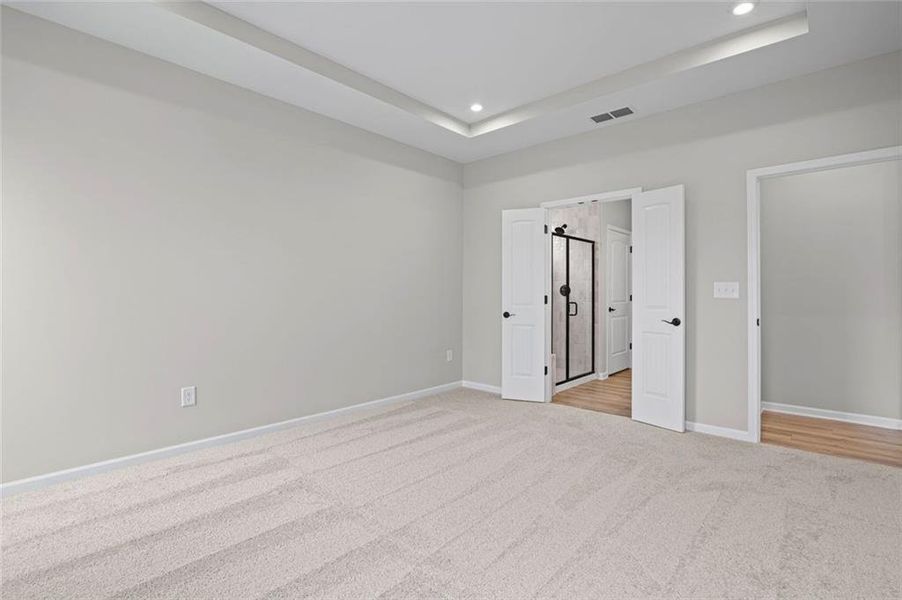 Spacious, unfurnished interior of a new home in Laurel Farms, Dallas (Image 33). Spacious, unfurnished interior of a new home in Laurel Farms, Dallas (Image 33).