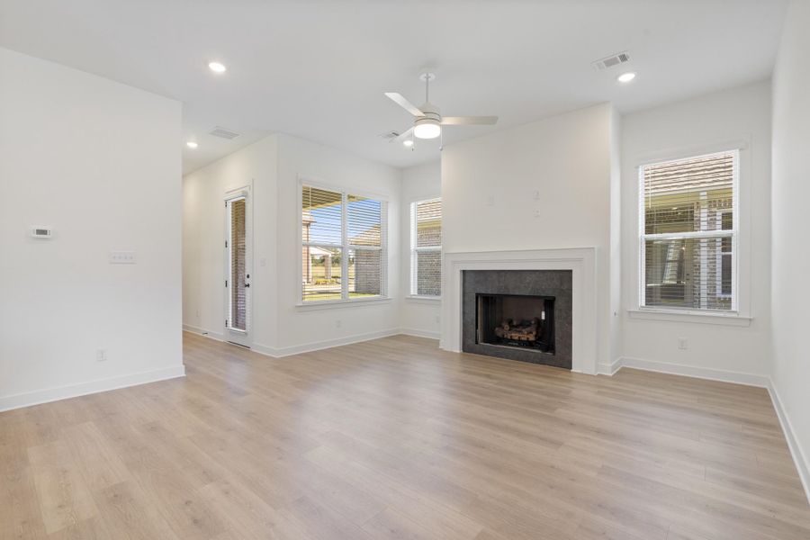 Spacious, unfurnished interior of a new home in Lockwood, Collierville (Image 19). Spacious, unfurnished interior of a new home in Lockwood, Collierville (Image 19).
