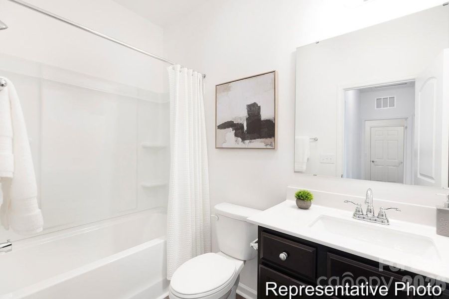 Furnished interior view inside a new home in Beaver Creek, Statesville (Image 9).