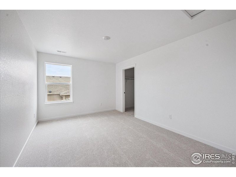 Spacious, unfurnished interior of a new home in Hansen Farm, Fort Collins (Image 15).