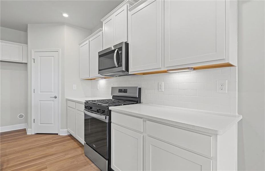 Furnished interior view inside a new home in Anderson Point, McDonough (Image 7).