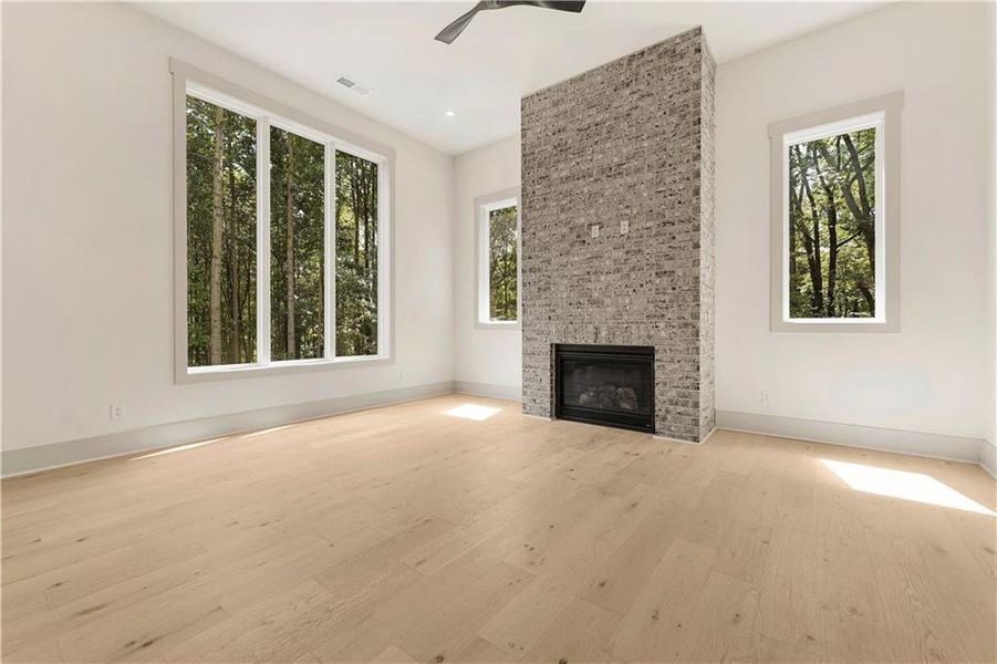 Spacious, unfurnished interior of a new home in , Commerce (Image 19).