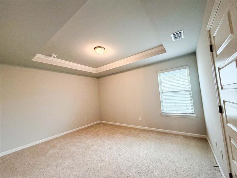 Spacious, unfurnished interior of a new home in , Stockbridge (Image 84).